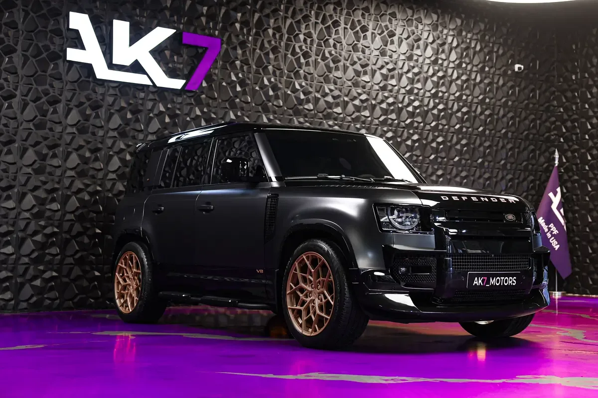 Land Rover Defender 2.0 AT AWD (300 hp)