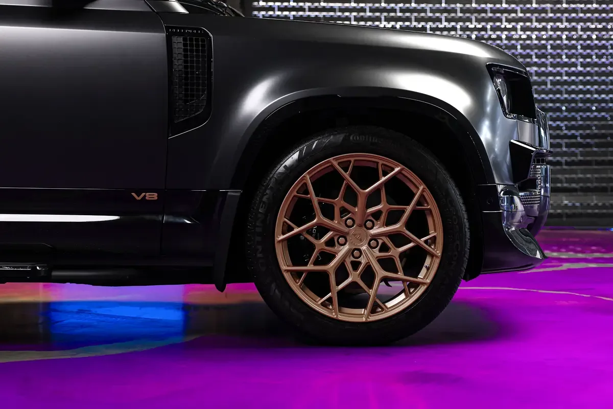 Land Rover Defender 2.0 AT AWD (300 hp) - 8