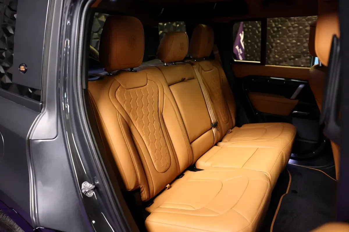 Land Rover Defender 2.0 AT AWD (300 hp) - 7