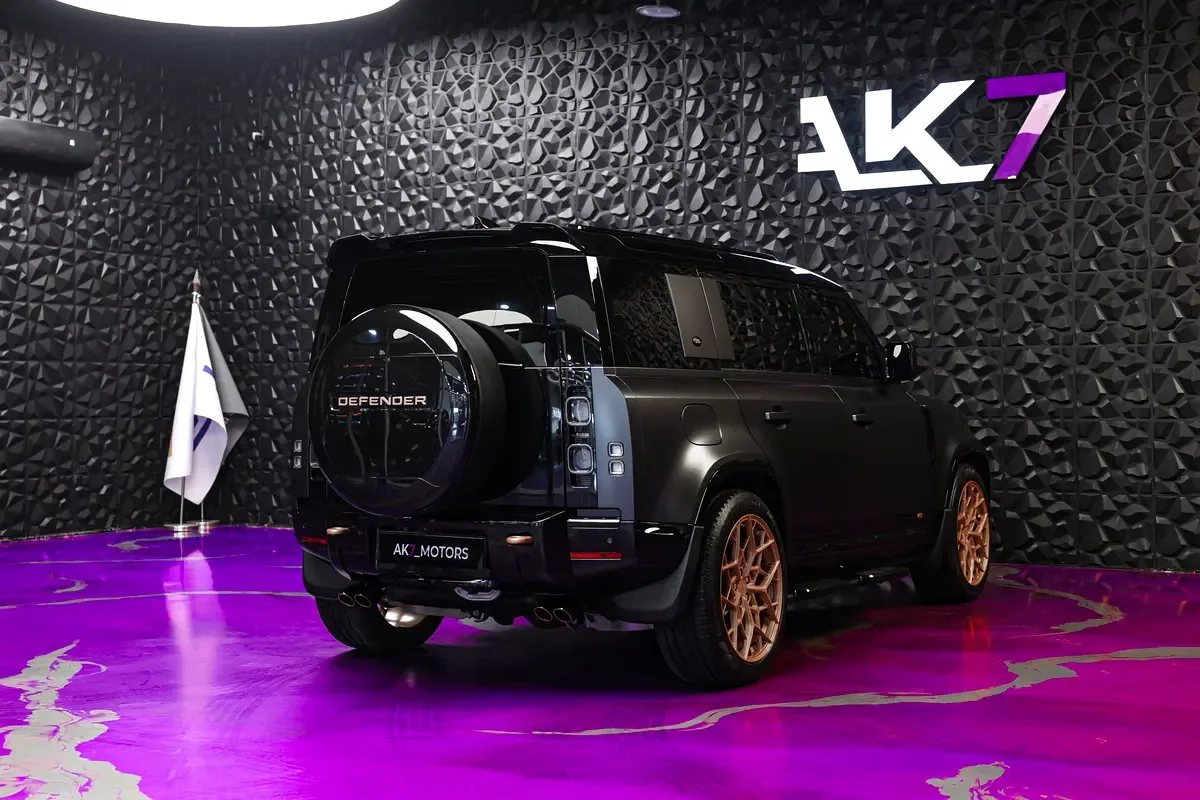 Land Rover Defender 2.0 AT AWD (300 hp) - 13