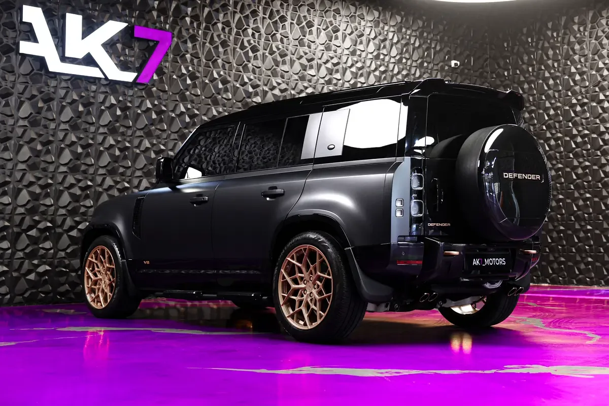 Land Rover Defender 2.0 AT AWD (300 hp) - 12