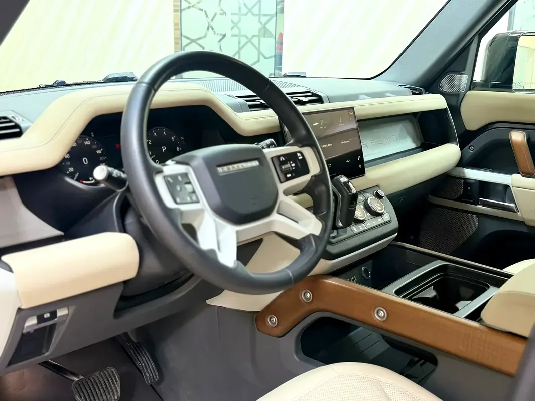 Land Rover Defender 3.0 AT 4WD (400 hp) - 9