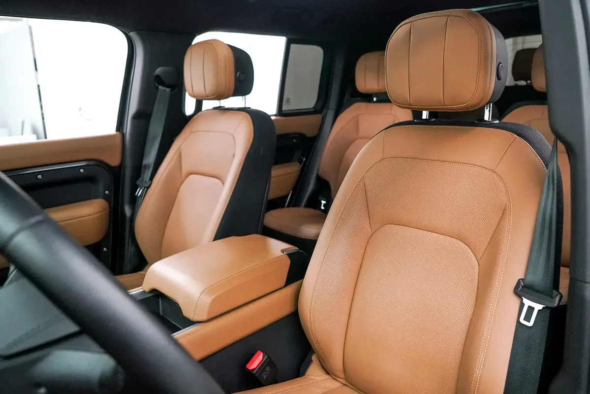 Land Rover Defender 3.0 AT 4WD (400 hp) - 10
