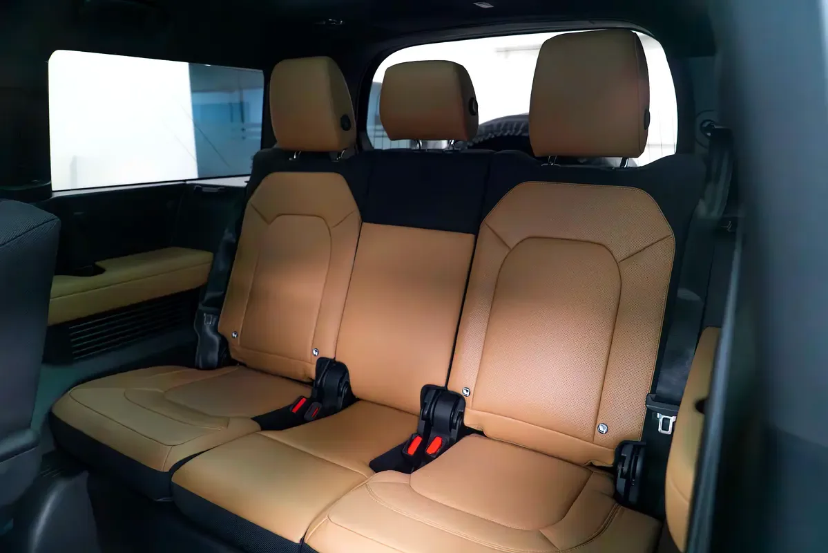 Land Rover Defender 3.0 AT 4WD (400 hp) - 13