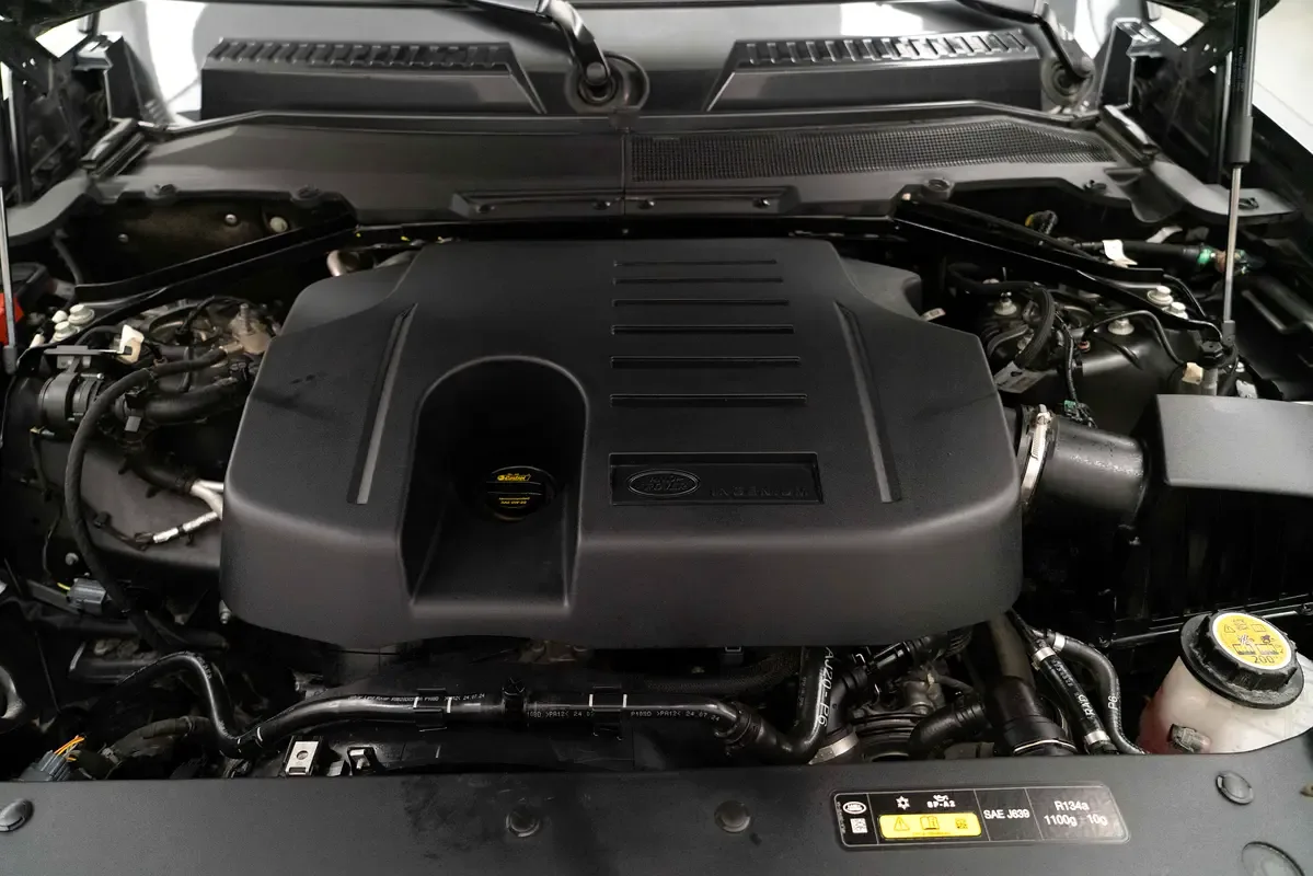 Land Rover Defender 3.0 AT 4WD (400 hp) - 16