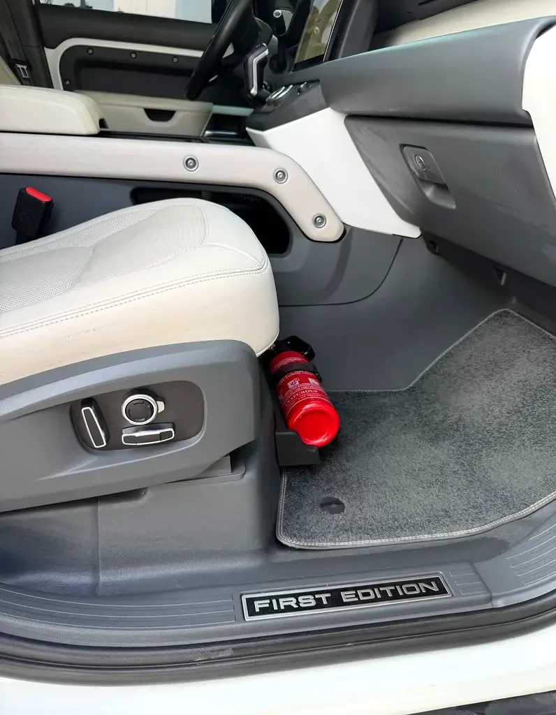 Land Rover Defender 3.0 AT 4WD (400 حصان) - 11