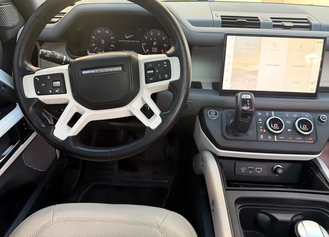 Land Rover Defender 3.0 AT 4WD (400 حصان) - 14