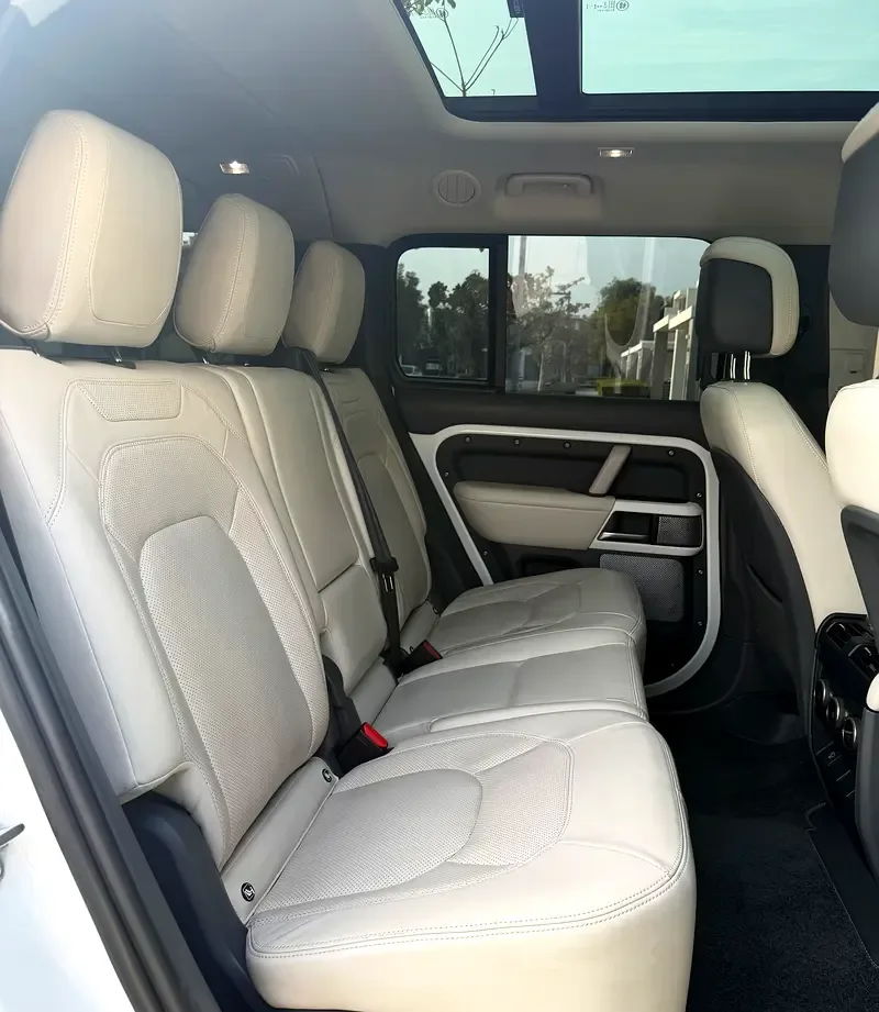 Land Rover Defender 3.0 AT 4WD (400 حصان) - 16