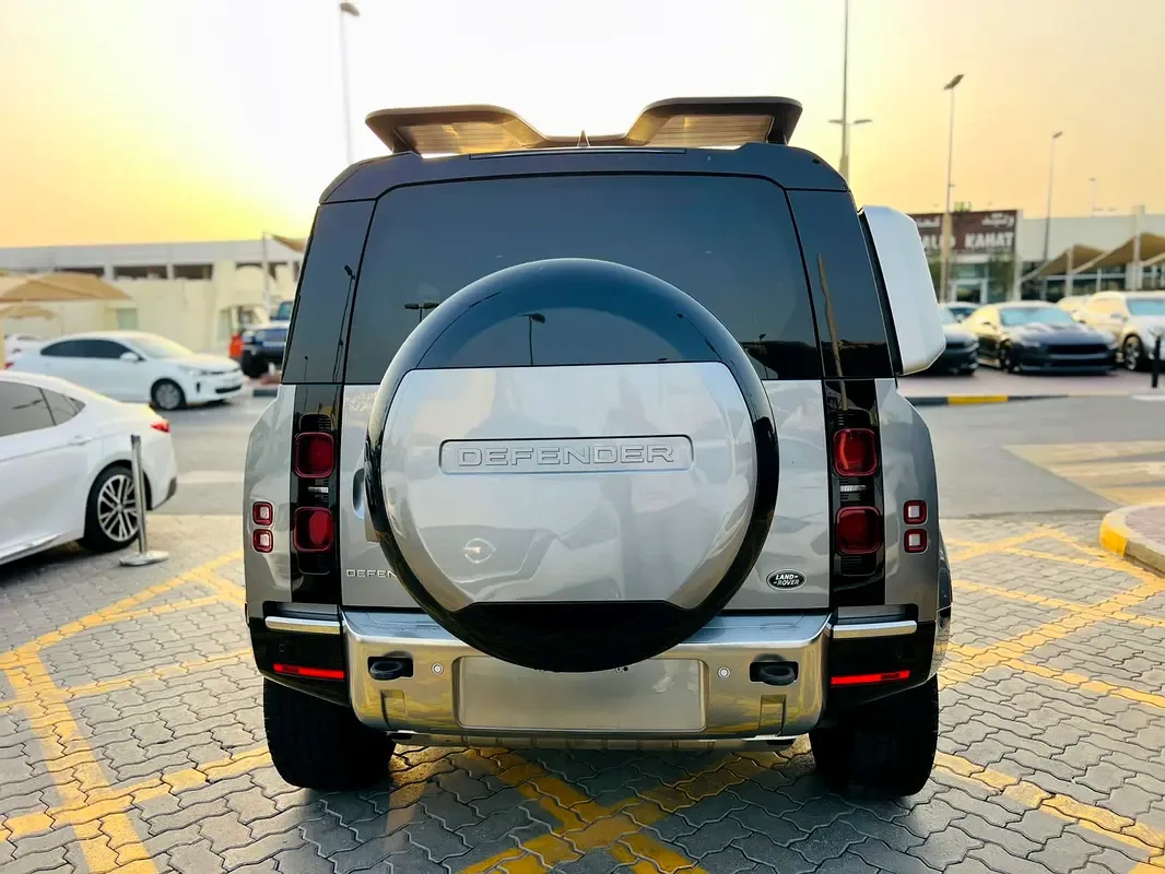 Land Rover Defender 3.0 AT AWD (400 حصان) - 4
