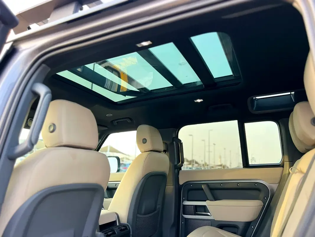 Land Rover Defender 3.0 AT AWD (400 حصان) - 5