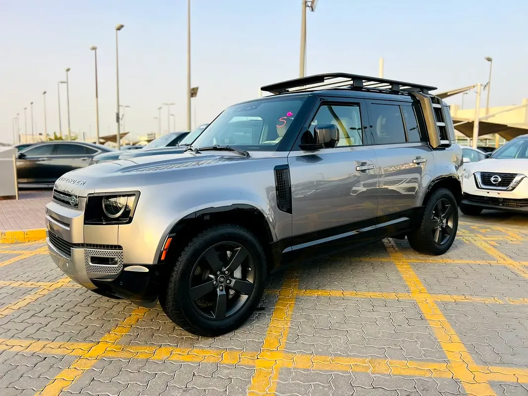 Land Rover Defender 3.0 AT AWD (400 حصان) - 3