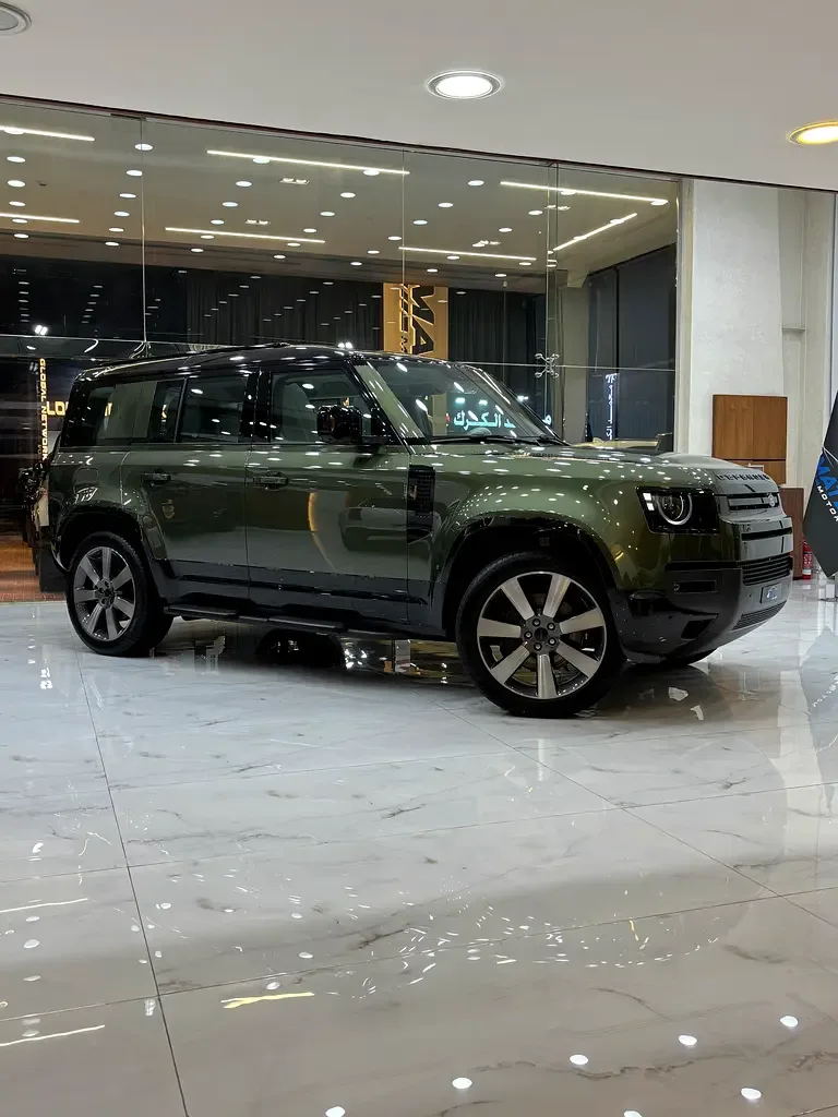 Land Rover Defender 3.0 AT AWD (400 حصان) - 6
