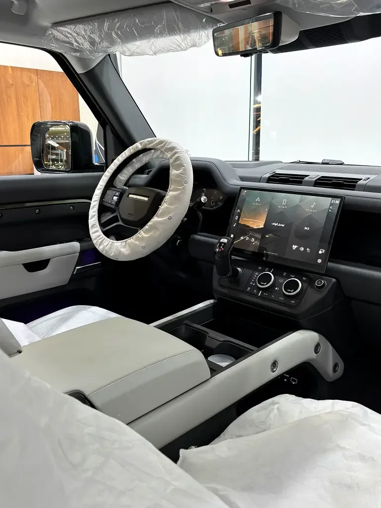 Land Rover Defender 3.0 AT AWD (400 حصان) - 17