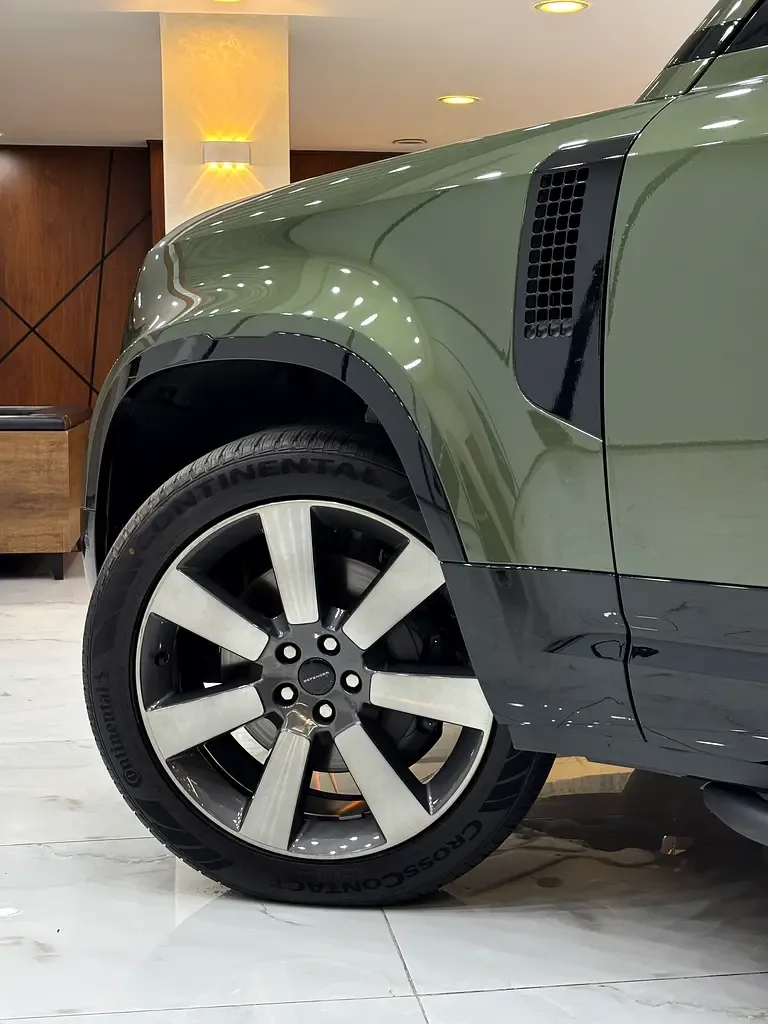 Land Rover Defender 3.0 AT AWD (400 hp) - 5