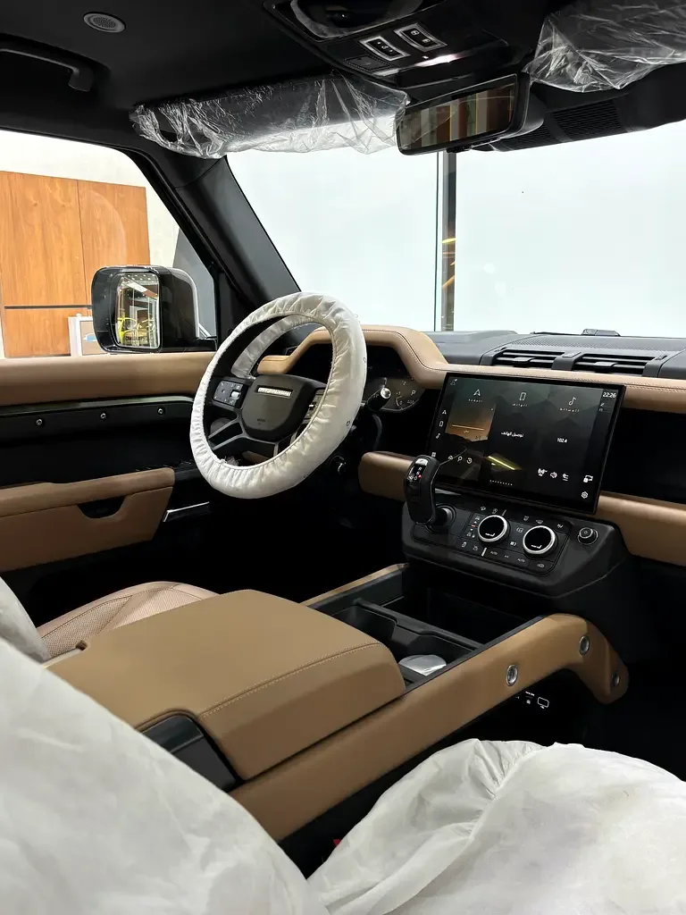 Land Rover Defender 3.0 AT AWD (400 hp) - 14