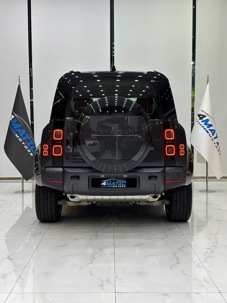 Land Rover Defender 3.0 AT AWD (400 حصان) - 7