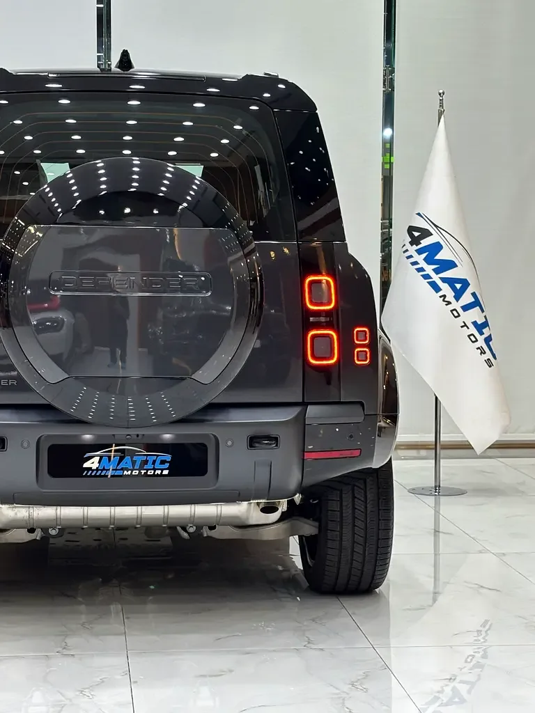 Land Rover Defender 3.0 AT AWD (400 حصان) - 9