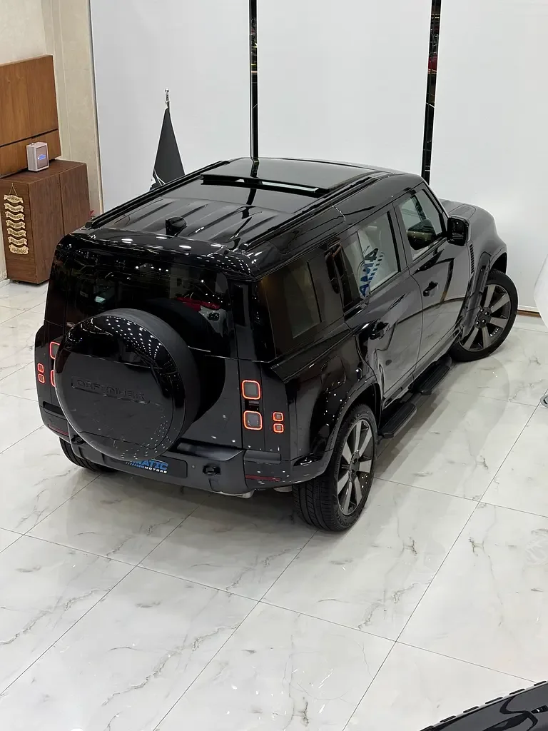 Land Rover Defender 3.0 AT AWD (400 hp) - 12