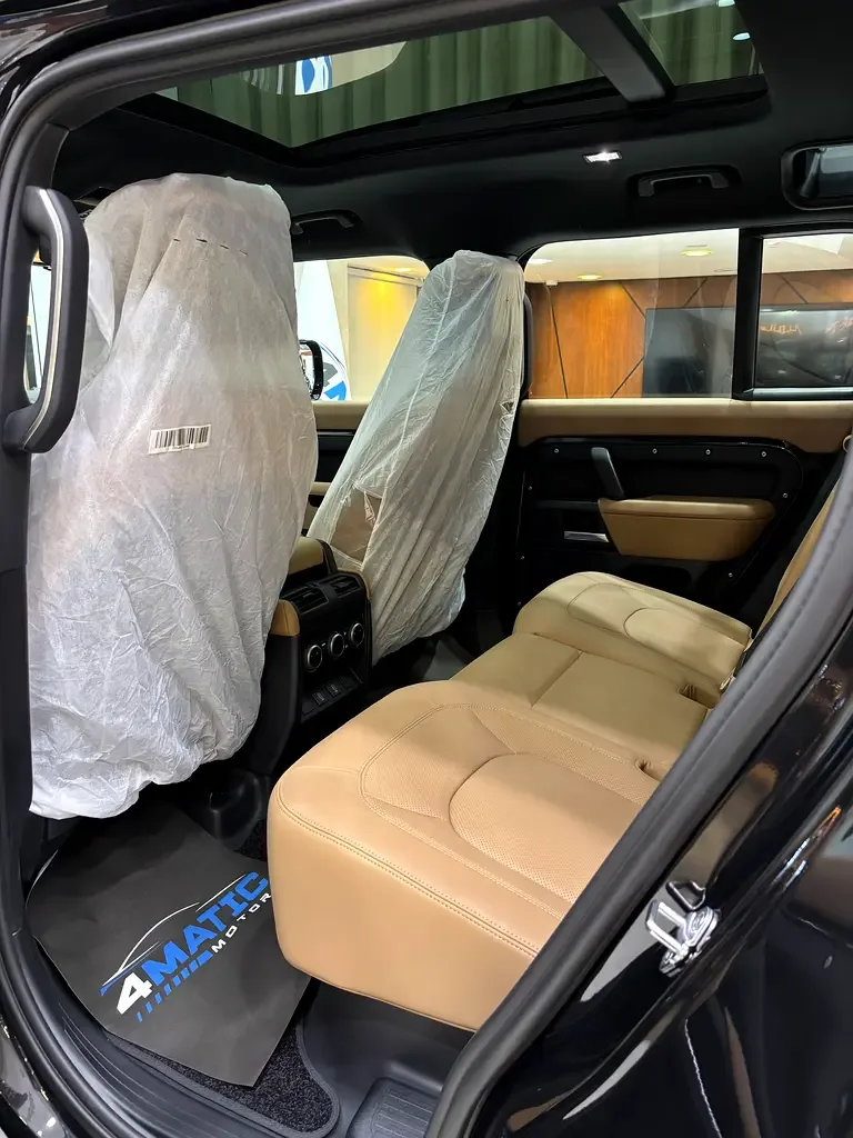 Land Rover Defender 3.0 AT AWD (400 hp) - 16