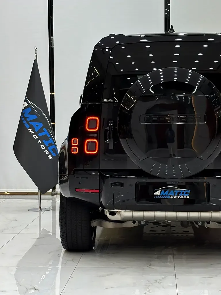 Land Rover Defender 3.0 AT AWD (400 حصان) - 9