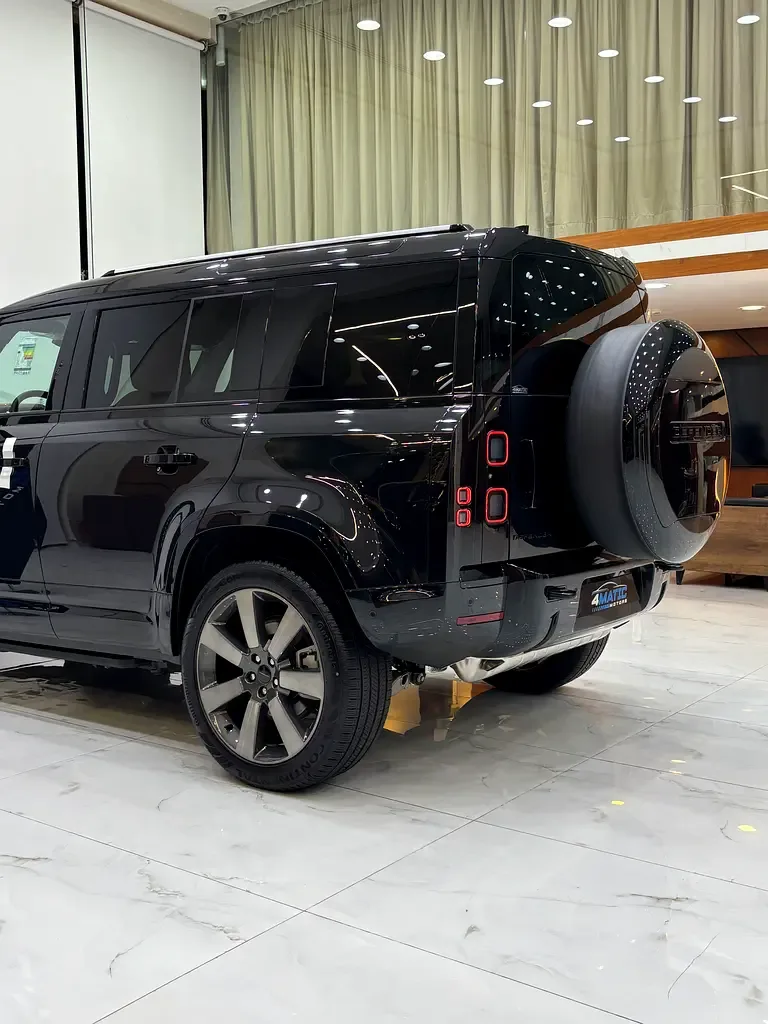 Land Rover Defender 3.0 AT AWD (400 حصان) - 15