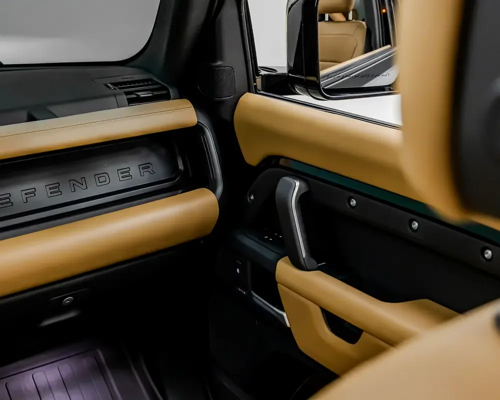 Land Rover Defender 3.0 AT AWD (400 hp) - 15