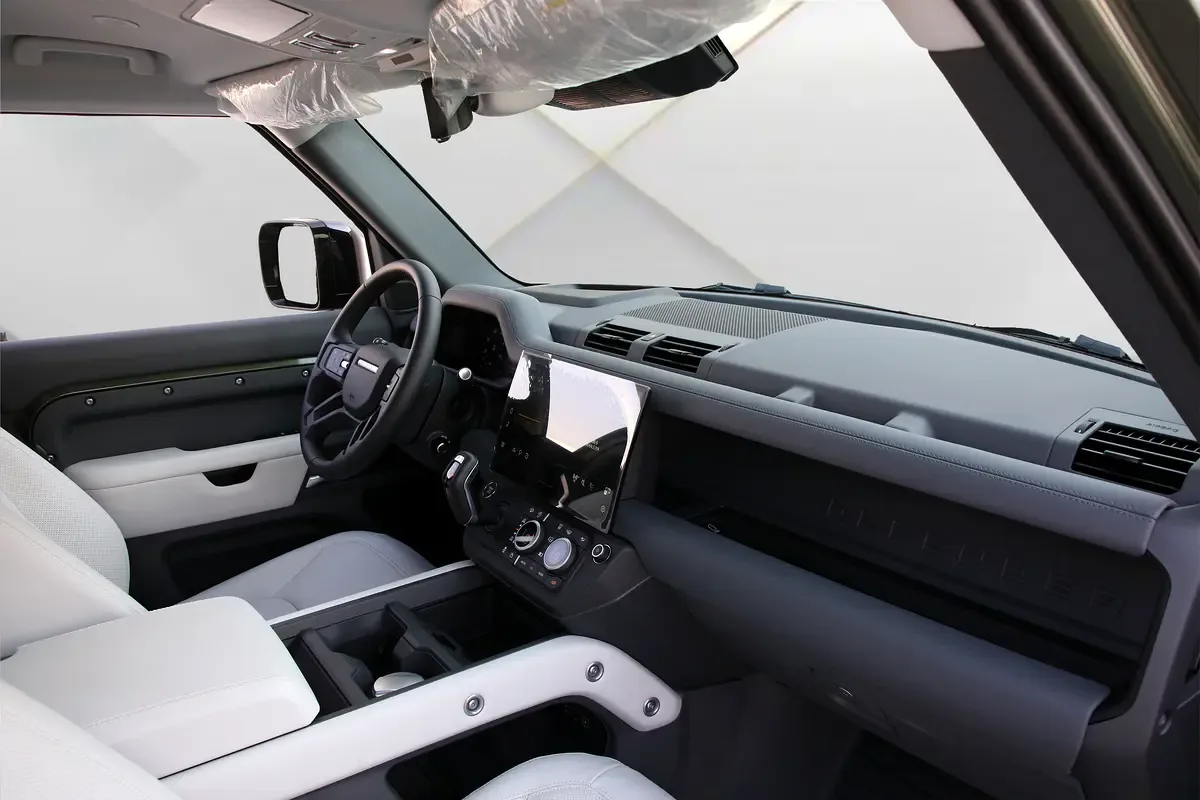 Land Rover Defender 3.0 AT AWD (400 hp) - 10