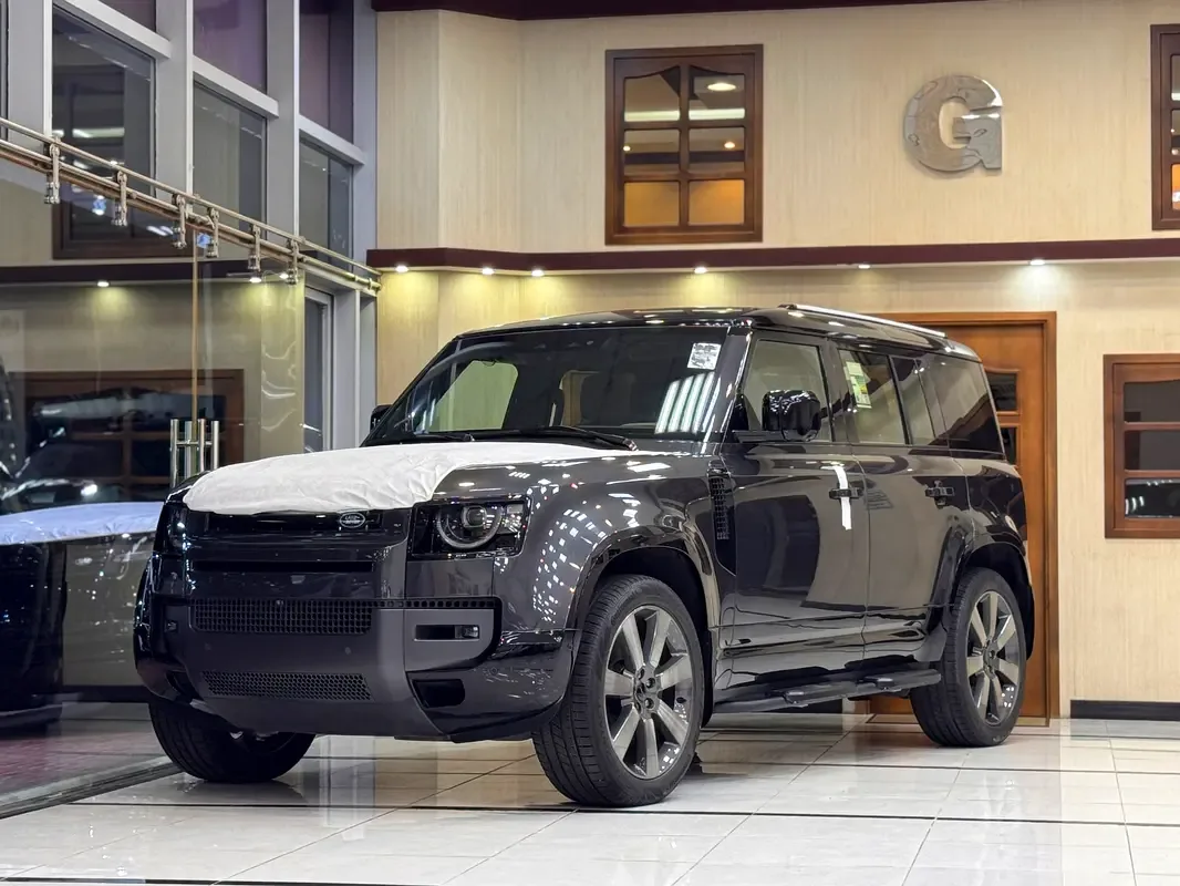 Land Rover Defender 3.0 AT AWD (400 hp)