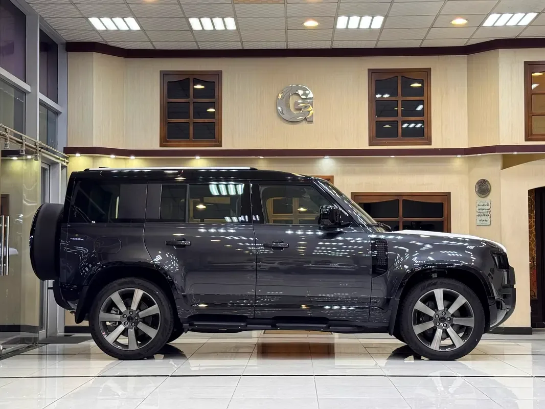 Land Rover Defender 3.0 AT AWD (400 hp) - 8