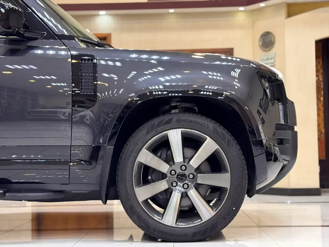 Land Rover Defender 3.0 AT AWD (400 hp) - 9