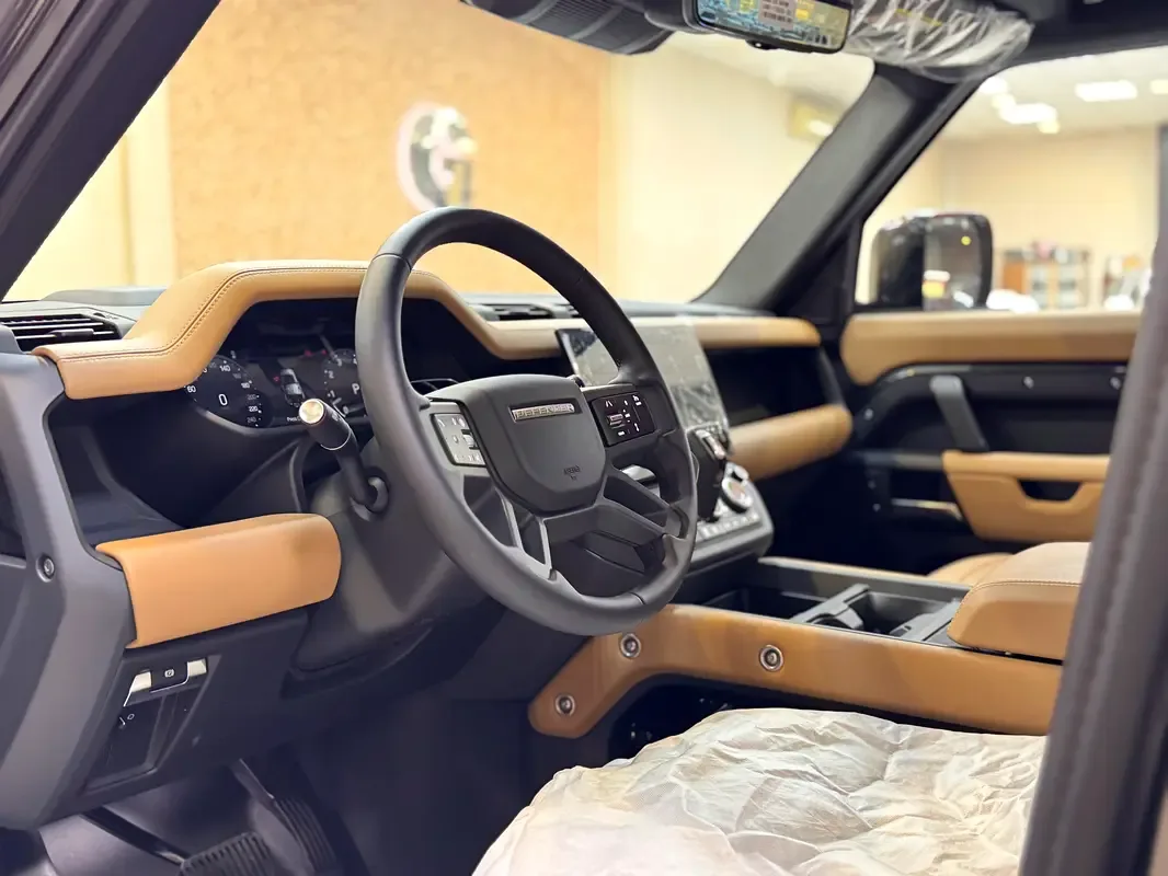 Land Rover Defender 3.0 AT AWD (400 hp) - 10