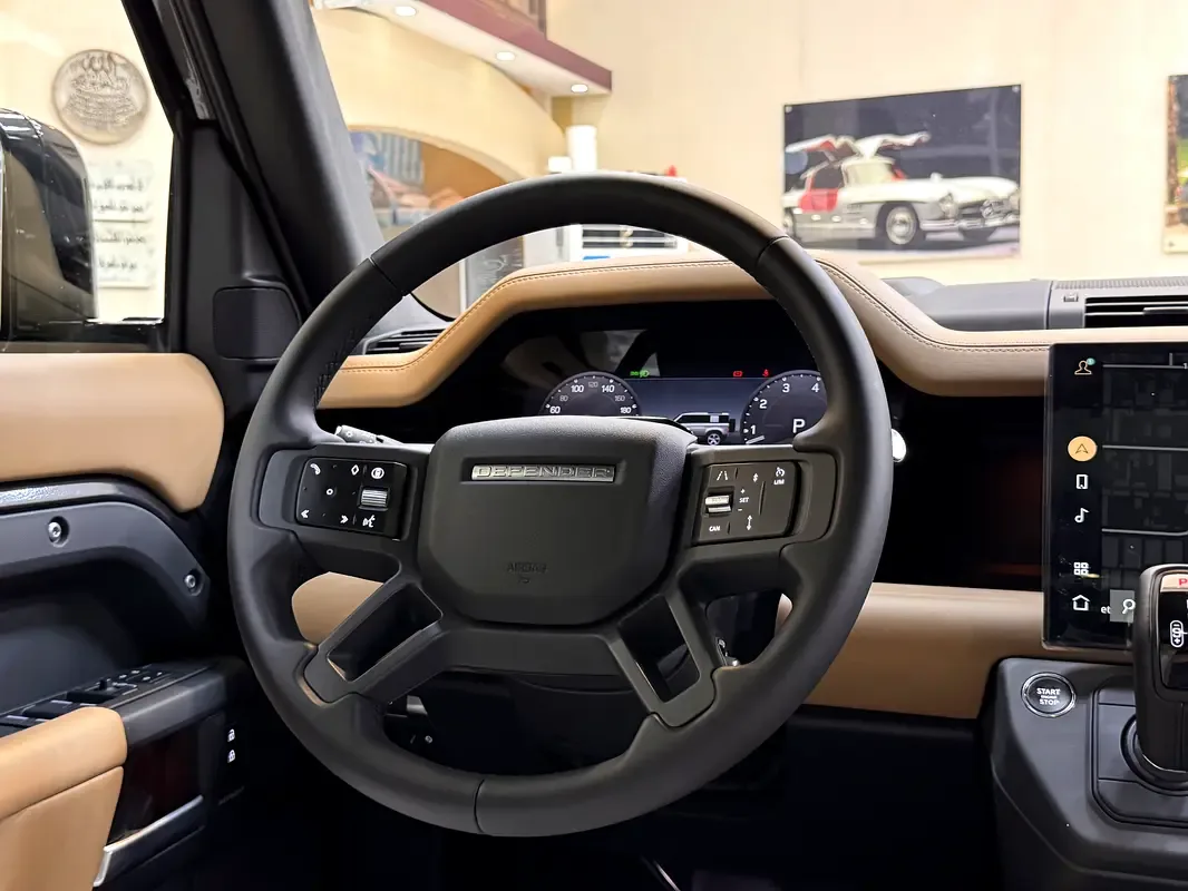 Land Rover Defender 3.0 AT AWD (400 hp) - 16