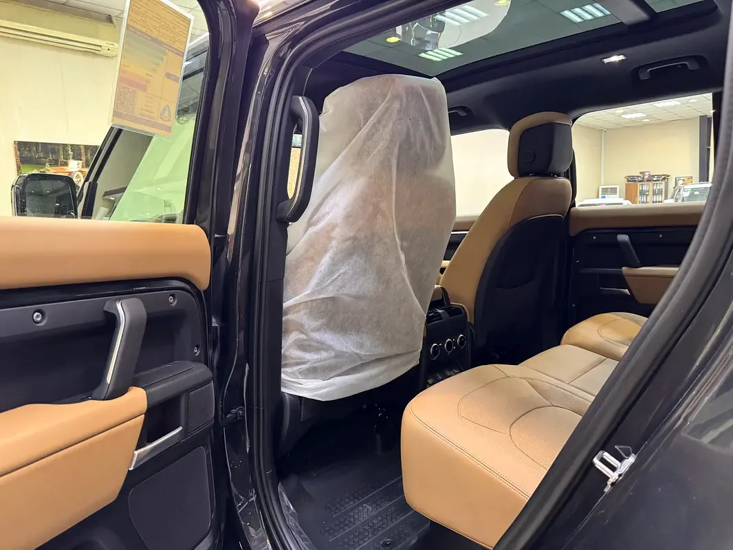 Land Rover Defender 3.0 AT AWD (400 hp) - 20