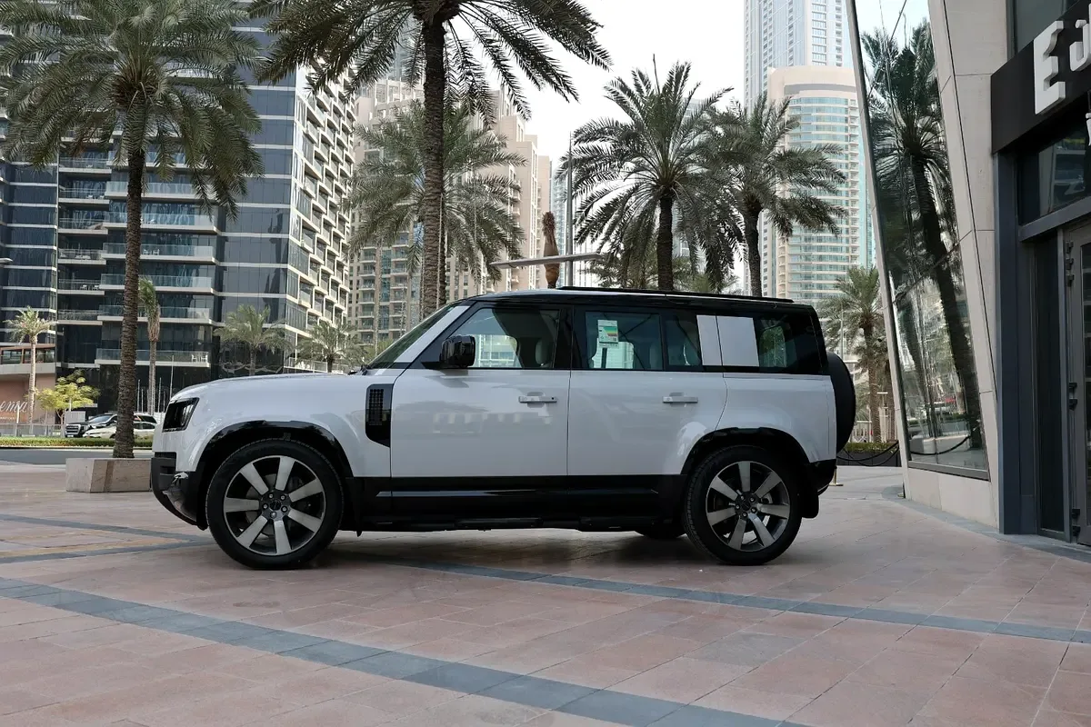 Land Rover Defender 3.0 AT AWD (400 hp) - 2