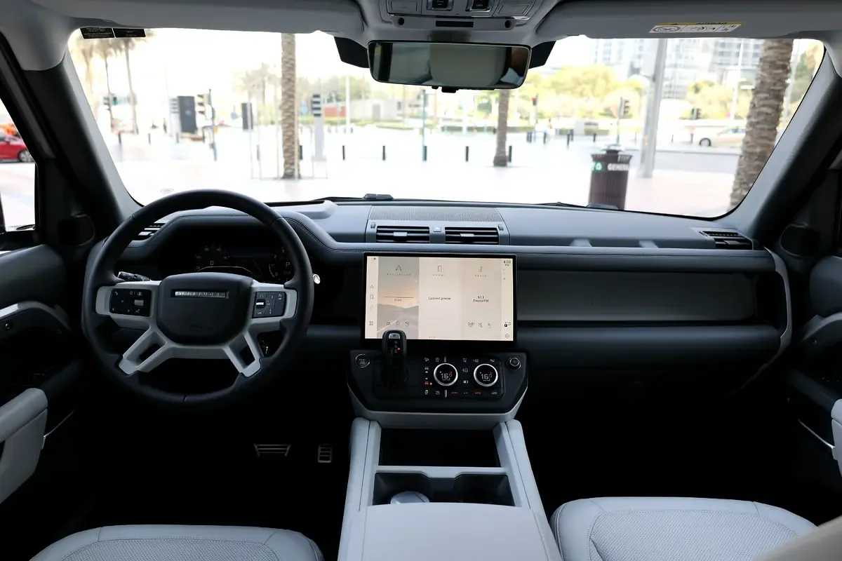Land Rover Defender 3.0 AT AWD (400 hp) - 4
