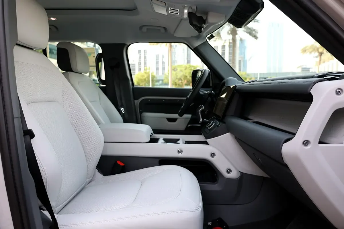 Land Rover Defender 3.0 AT AWD (400 hp) - 3