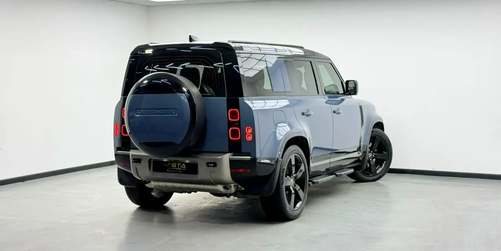 Land Rover Defender 3.0 AT AWD (400 hp) - 4