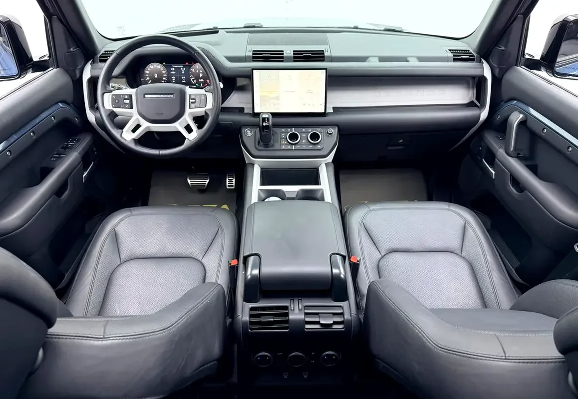 Land Rover Defender 3.0 AT AWD (400 hp) - 13