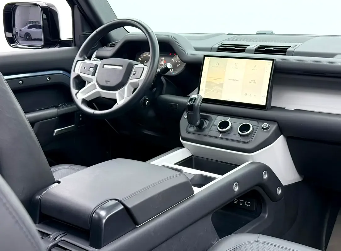 Land Rover Defender 3.0 AT AWD (400 hp) - 11