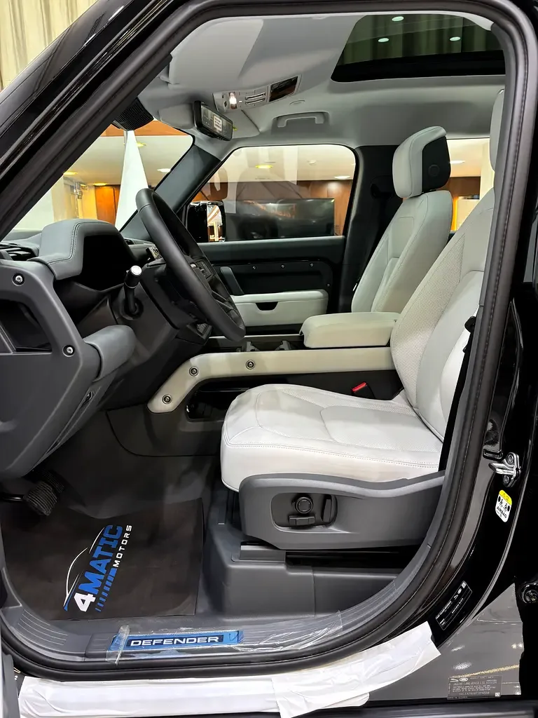 Land Rover Defender 3.0 AT AWD (400 hp) - 13