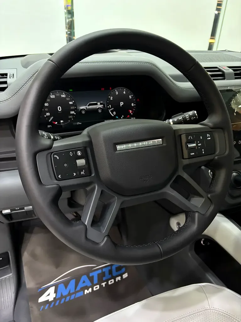 Land Rover Defender 3.0 AT AWD (400 hp) - 14