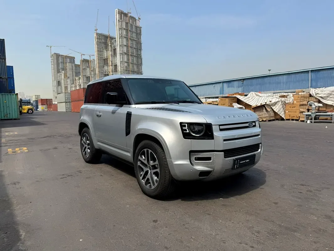 Land Rover Defender 3.0 AT AWD (400 hp) - 3