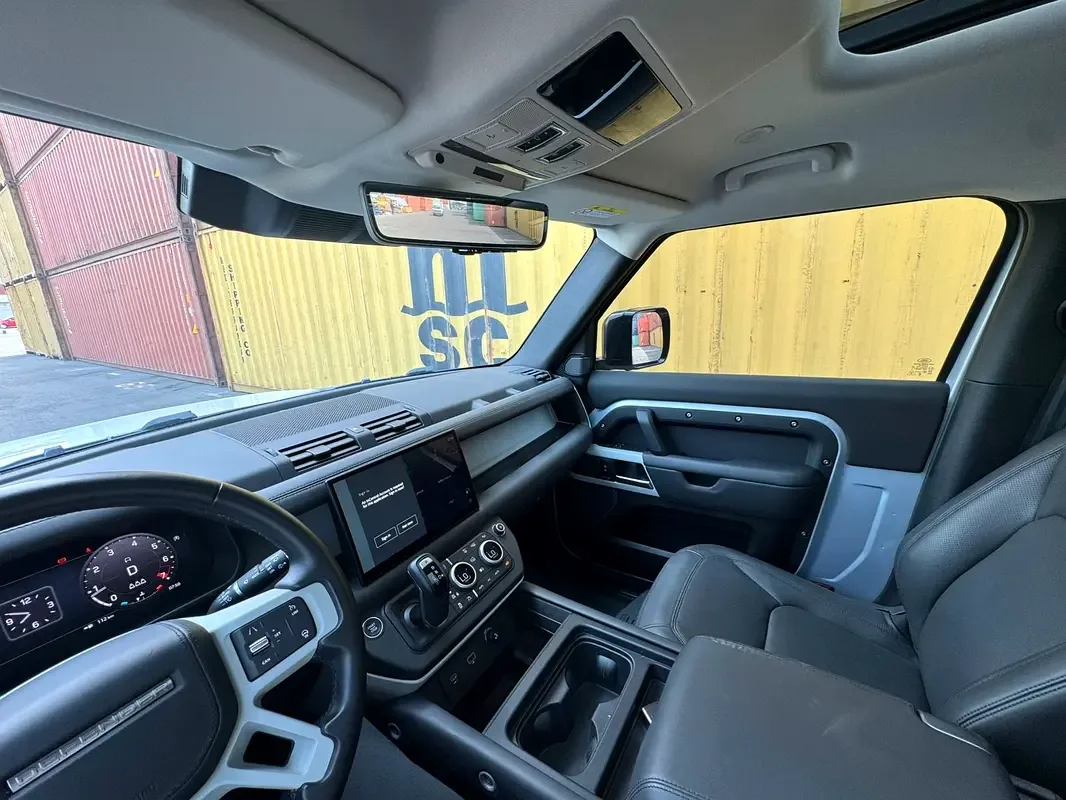 Land Rover Defender 3.0 AT AWD (400 hp) - 15