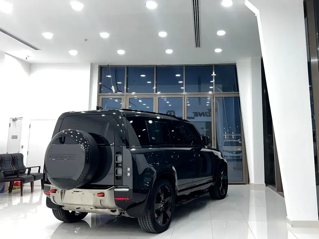 Land Rover Defender 3.0 AT AWD (400 hp) - 20