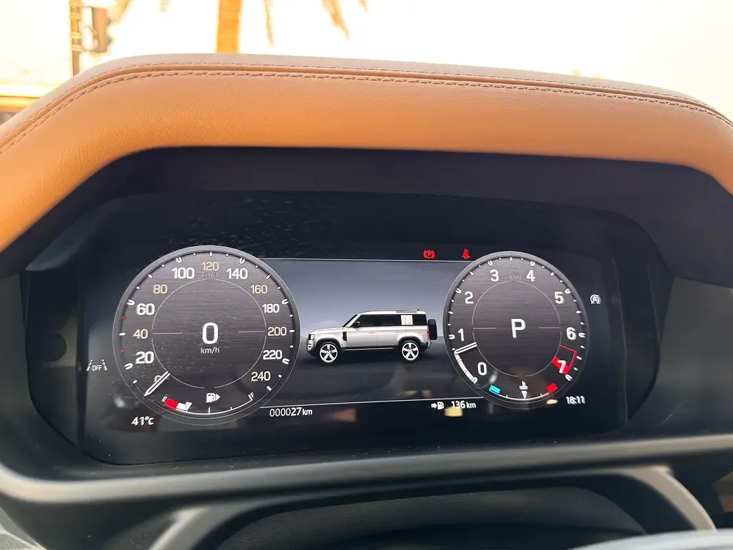 Land Rover Defender 3.0 AT AWD (400 حصان) - 14