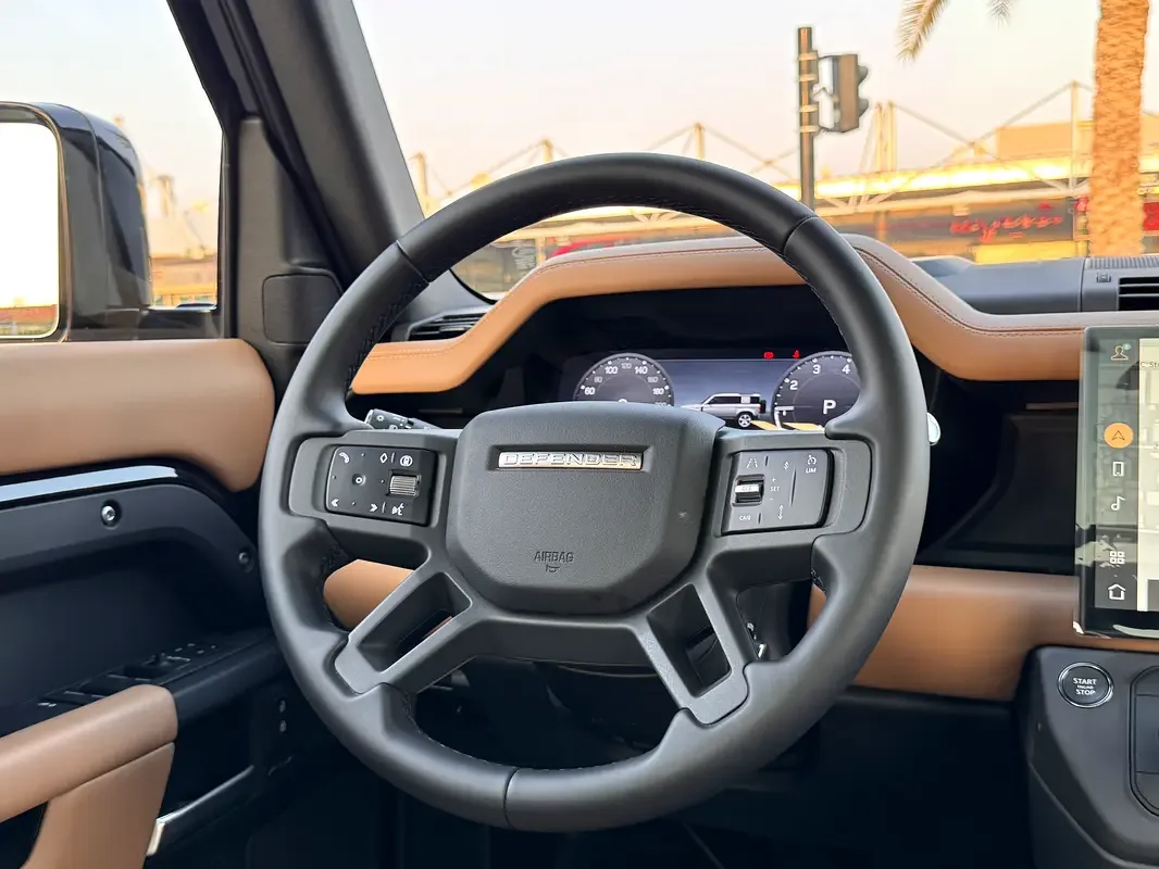 Land Rover Defender 3.0 AT AWD (400 حصان) - 15