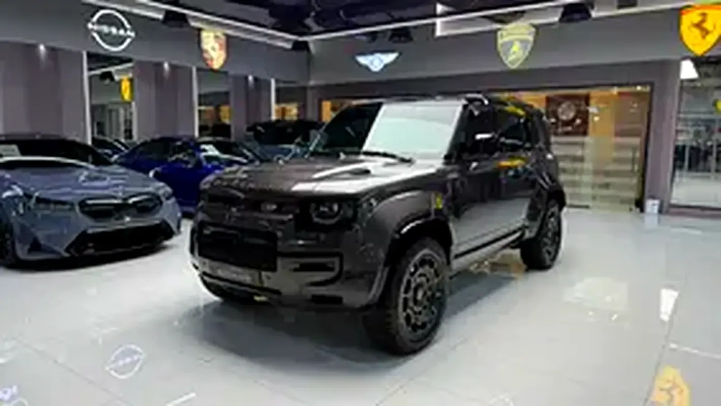 Land Rover Defender 4.4 AT AWD (635 hp)