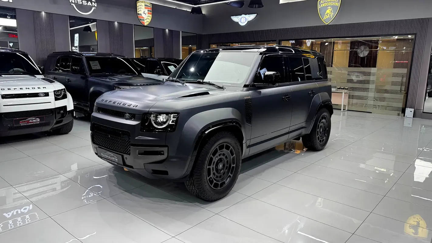 Land Rover Defender 4.4 AT AWD (635 hp)