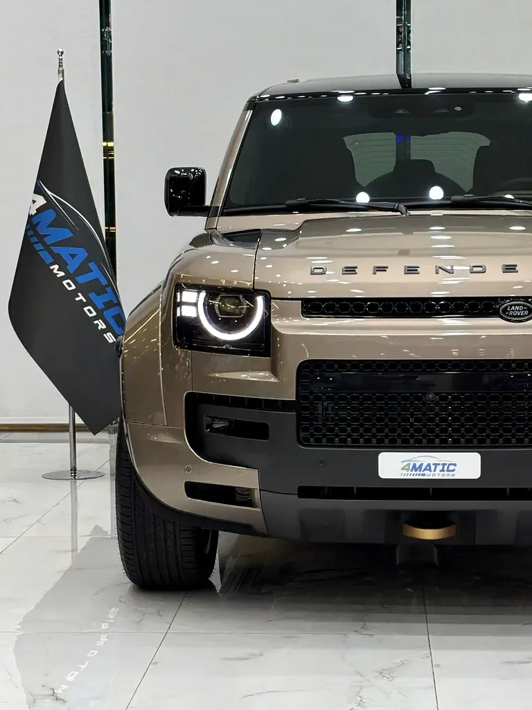 Land Rover Defender 4.4 AT AWD (635 حصان) - 2