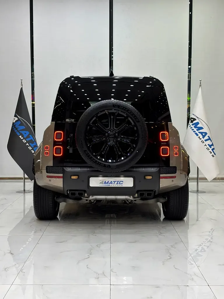 Land Rover Defender 4.4 AT AWD (635 حصان) - 8